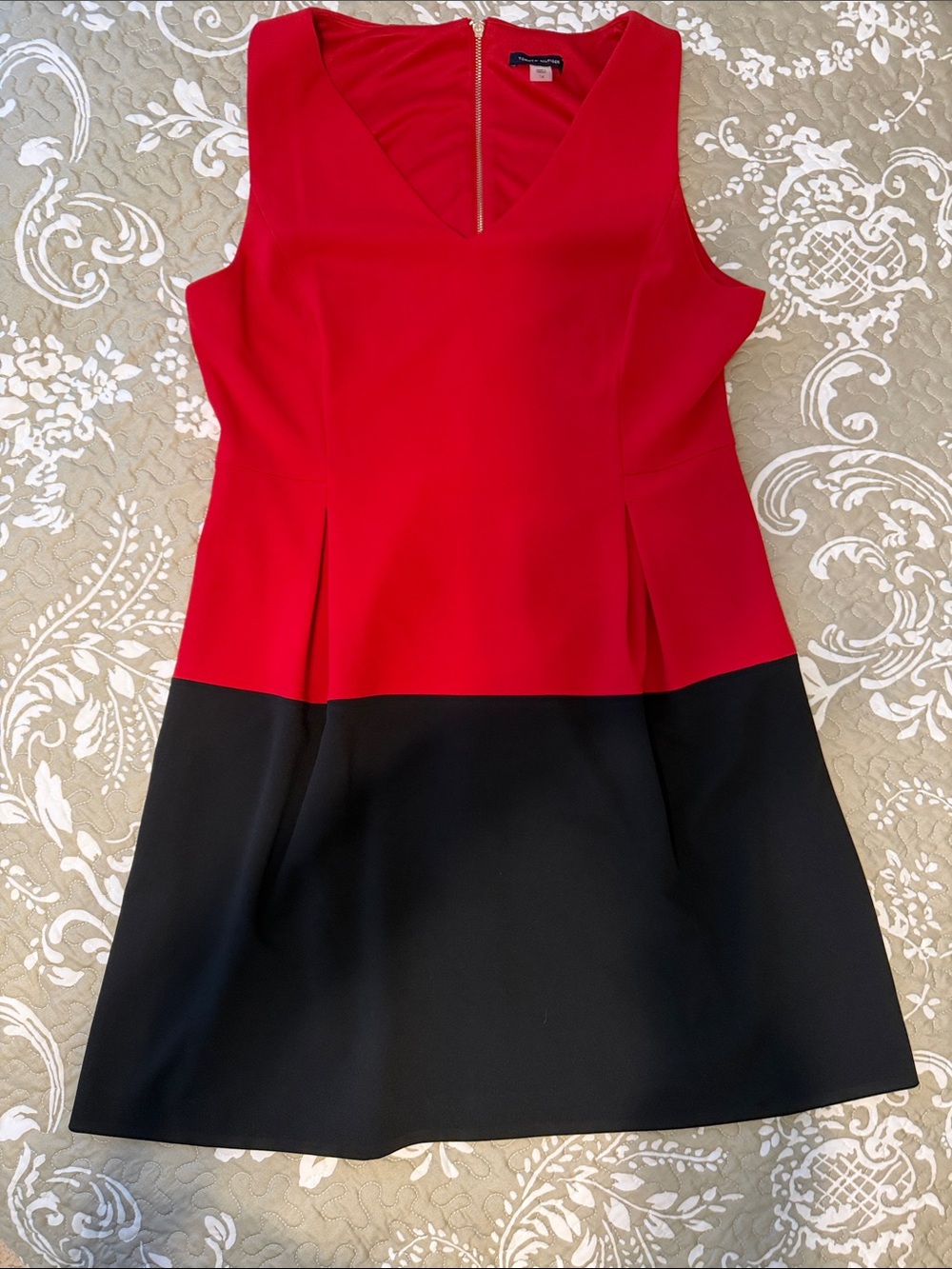 Tommy Hilfiger Red & Black Colorblock V-Neck Dress
